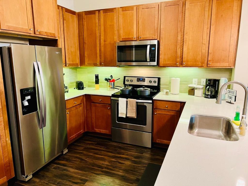 Downtown Apt Free Parking - Pool - Gym - Fully Kitchen ヒューストン エクステリア 写真