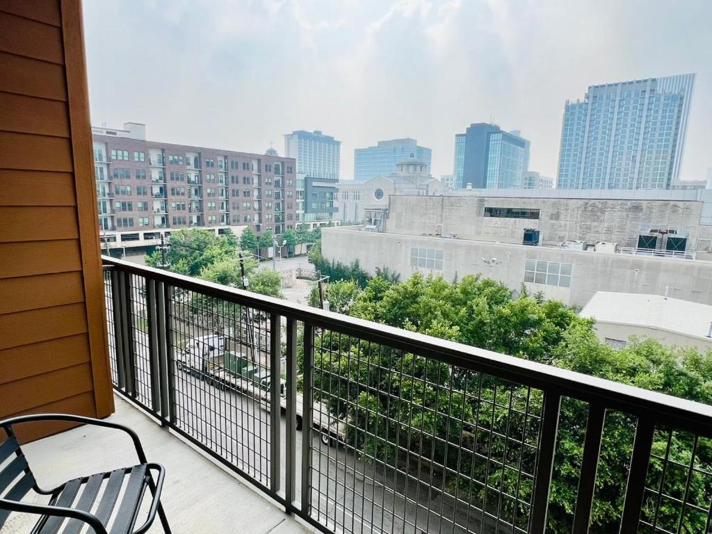 Downtown Apt Free Parking - Pool - Gym - Fully Kitchen ヒューストン エクステリア 写真