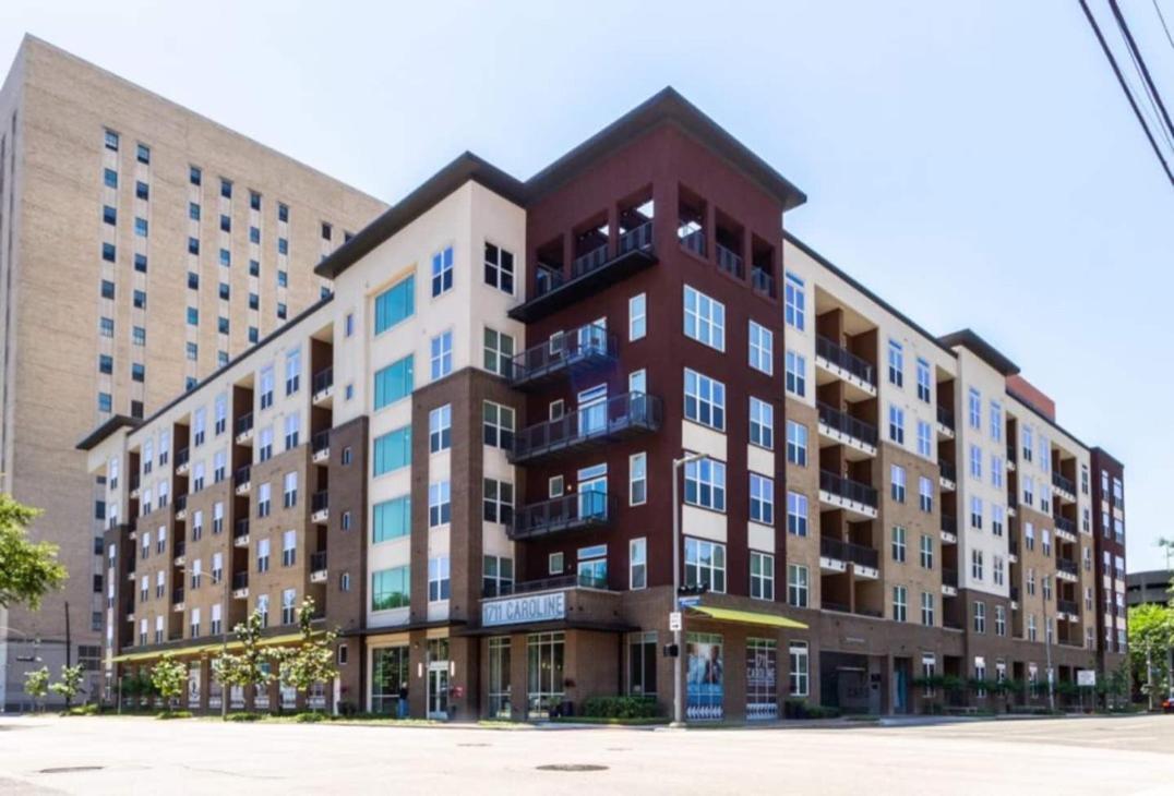 Downtown Apt Free Parking - Pool - Gym - Fully Kitchen ヒューストン エクステリア 写真