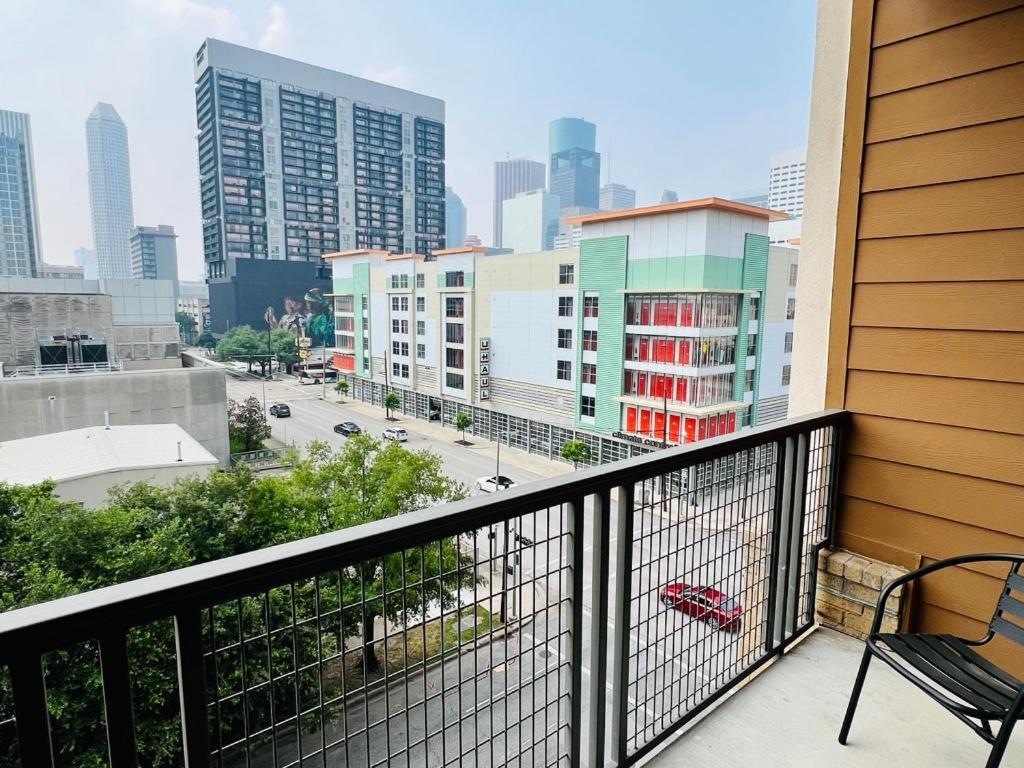 Downtown Apt Free Parking - Pool - Gym - Fully Kitchen ヒューストン エクステリア 写真