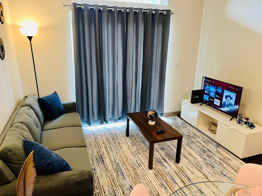 Downtown Apt Free Parking - Pool - Gym - Fully Kitchen ヒューストン エクステリア 写真