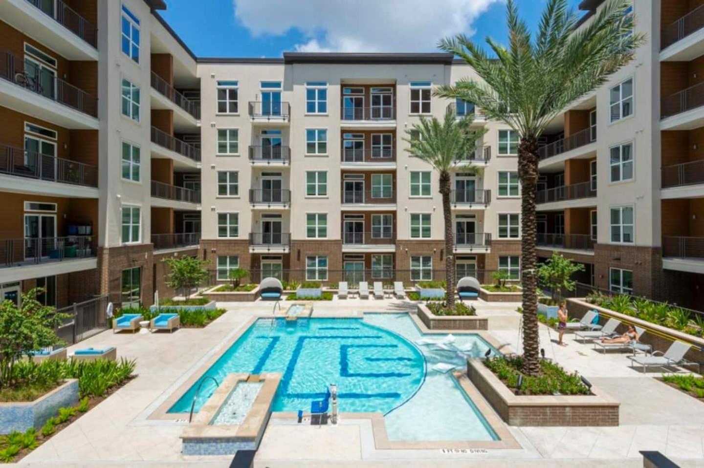 Downtown Apt Free Parking - Pool - Gym - Fully Kitchen ヒューストン エクステリア 写真